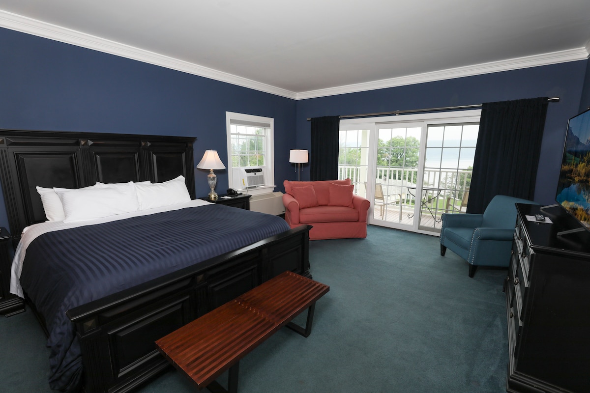 Lakeview Spa Rm, Inn at Taughannock Hotel