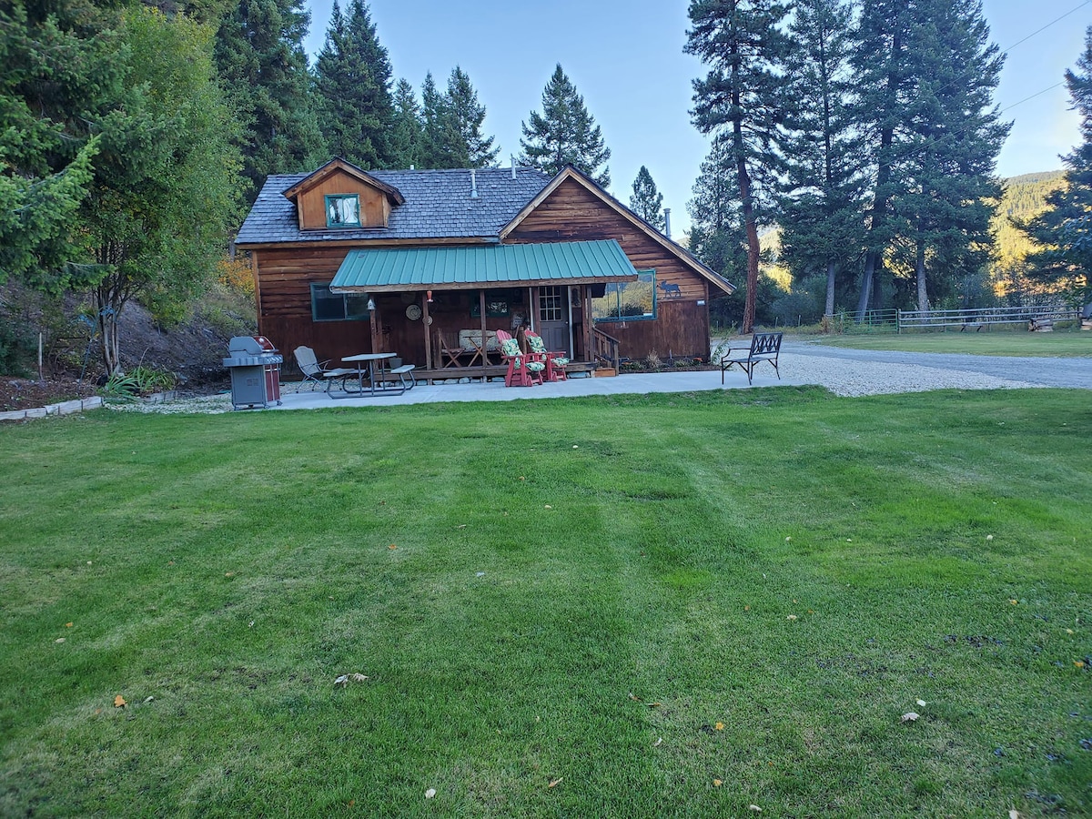 Graves Creek Mountain Meadows Cabin