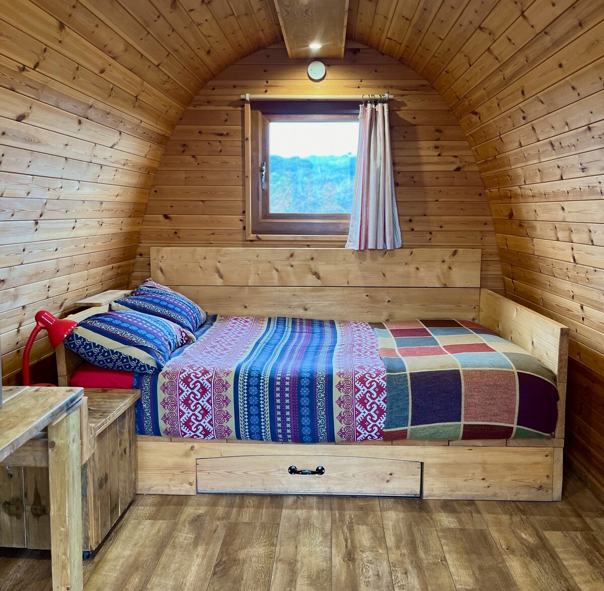 Cosy Pod for two - Excalibur