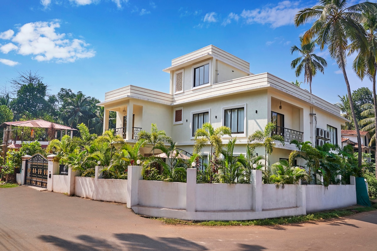 Luxury Goan Villa:  Independent-Serviced-Pvt. pool