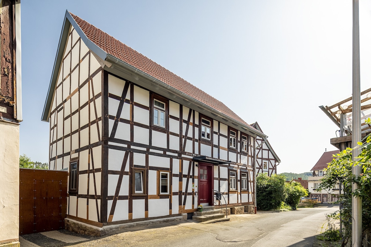 Auszeithaus Edertal -最多可入住9人的度假屋