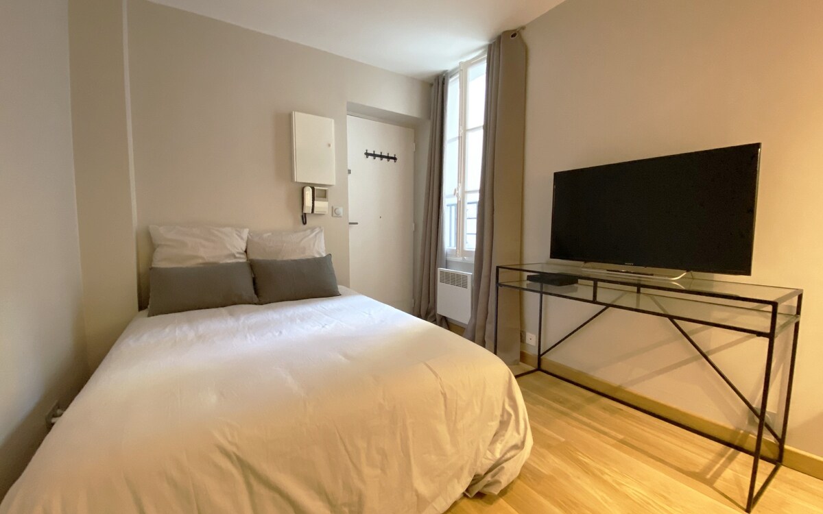 位于巴黎市中心的舒适单间公寓