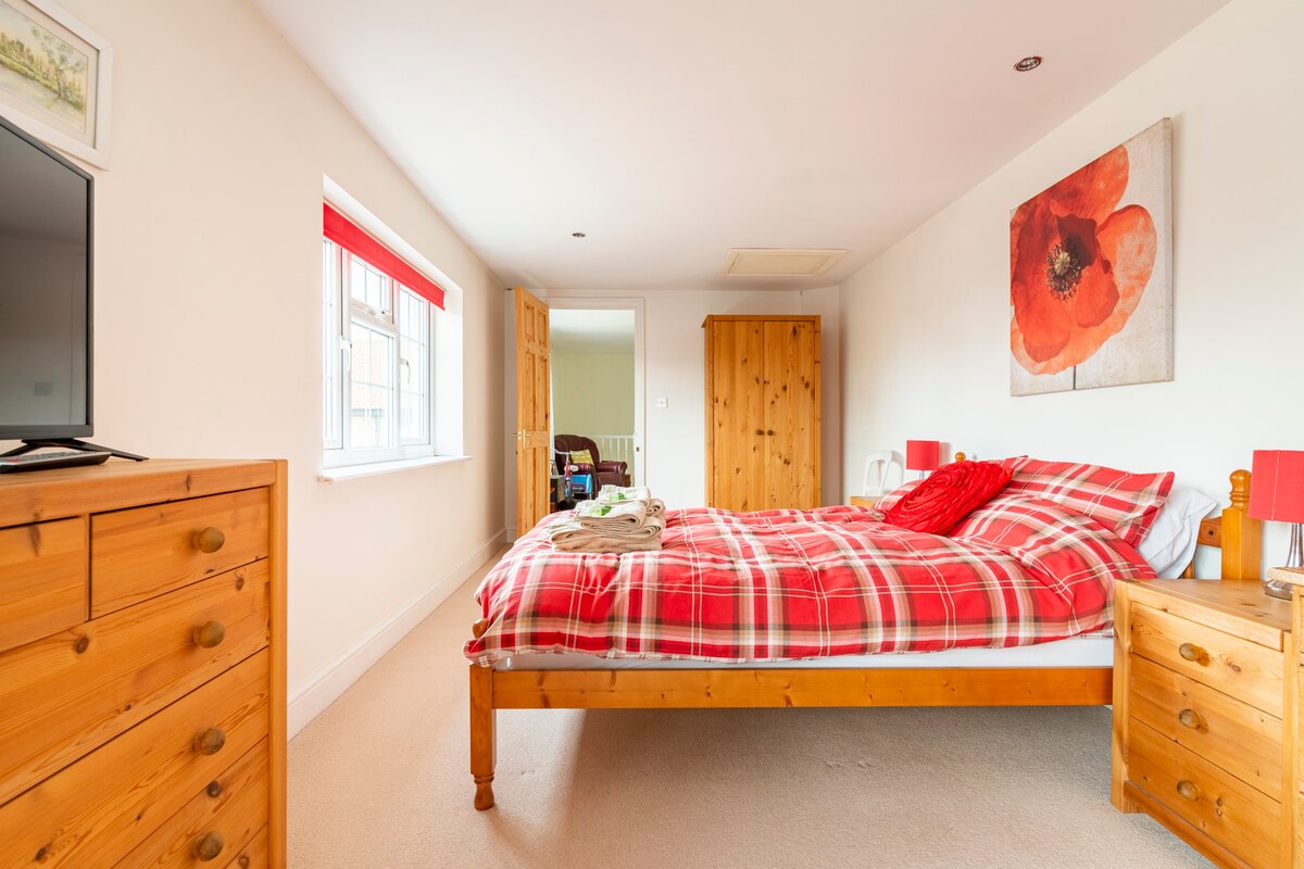 Large private double room on our smallholding