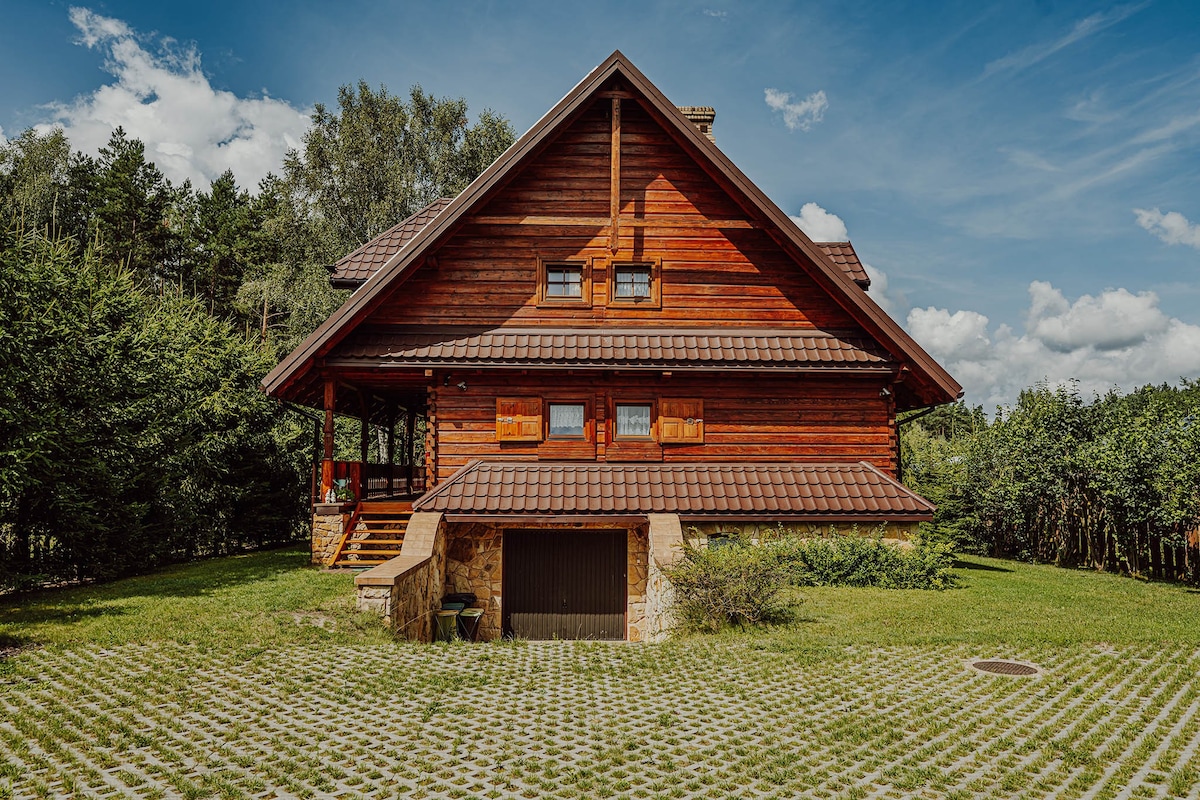 「Leśne SPA」。提供整套房源和花园