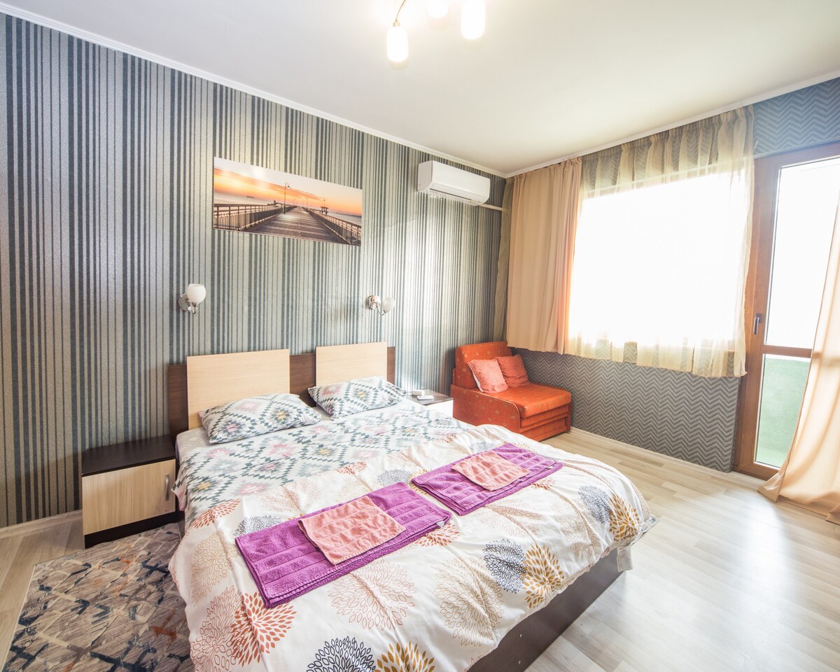 2 Bedrooms + Kitchen APART - Downtown Stambolov 60