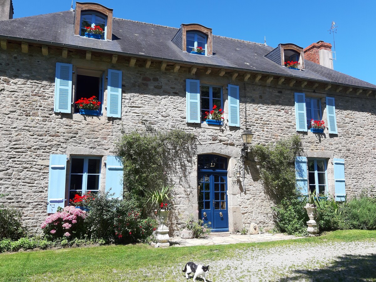 Chambre privée tout confort. Idéale pour 1 couple.