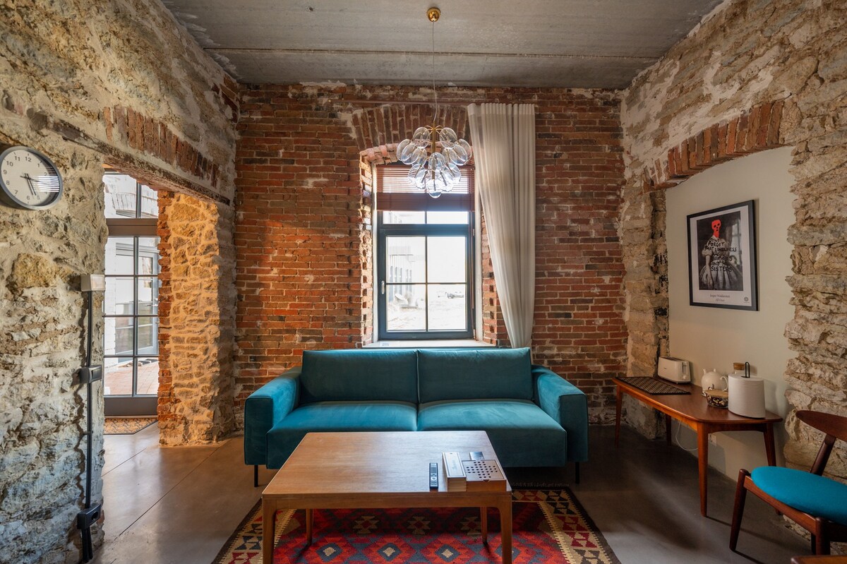 Cozy studio apartment in historical building