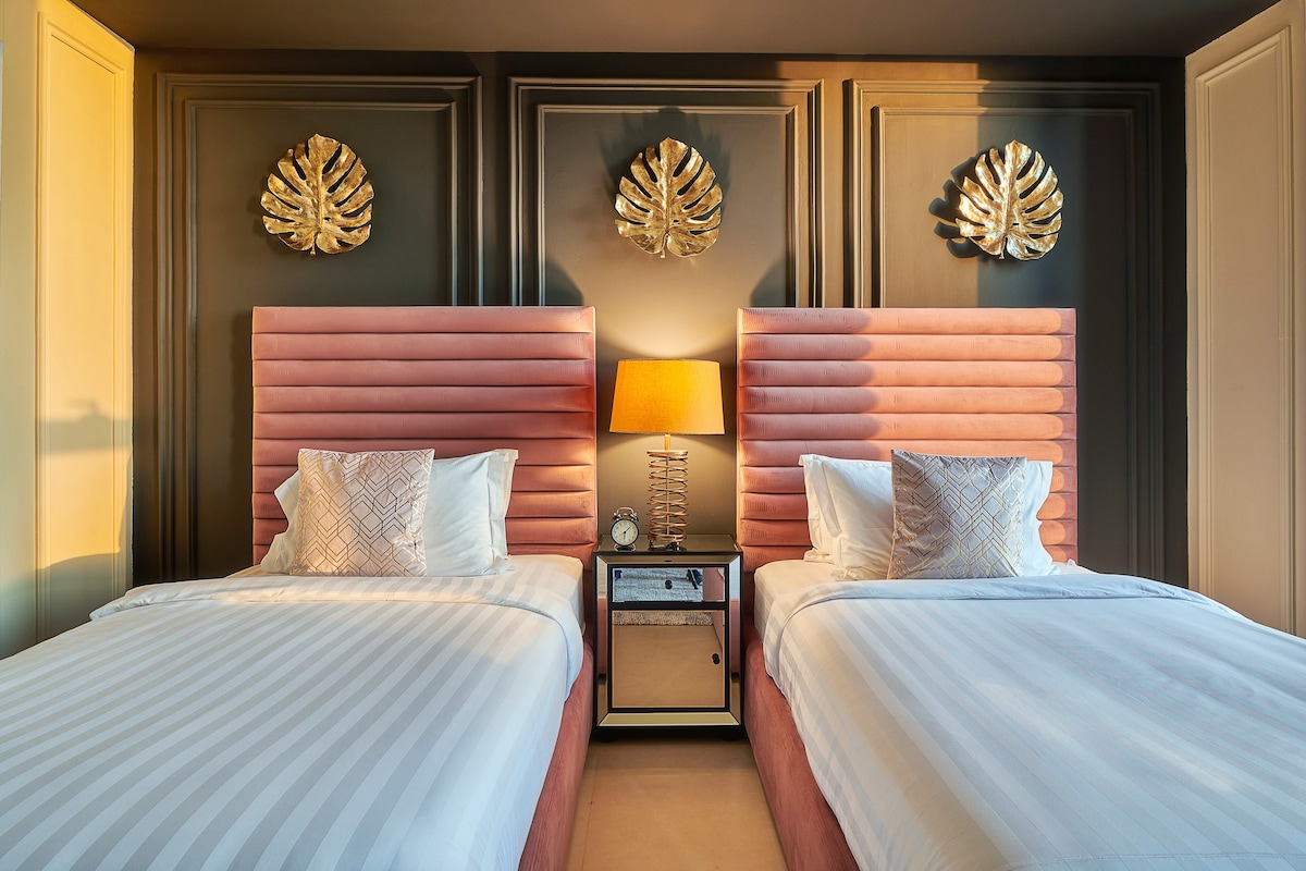 温馨设计师Burj和喷泉景观3张床