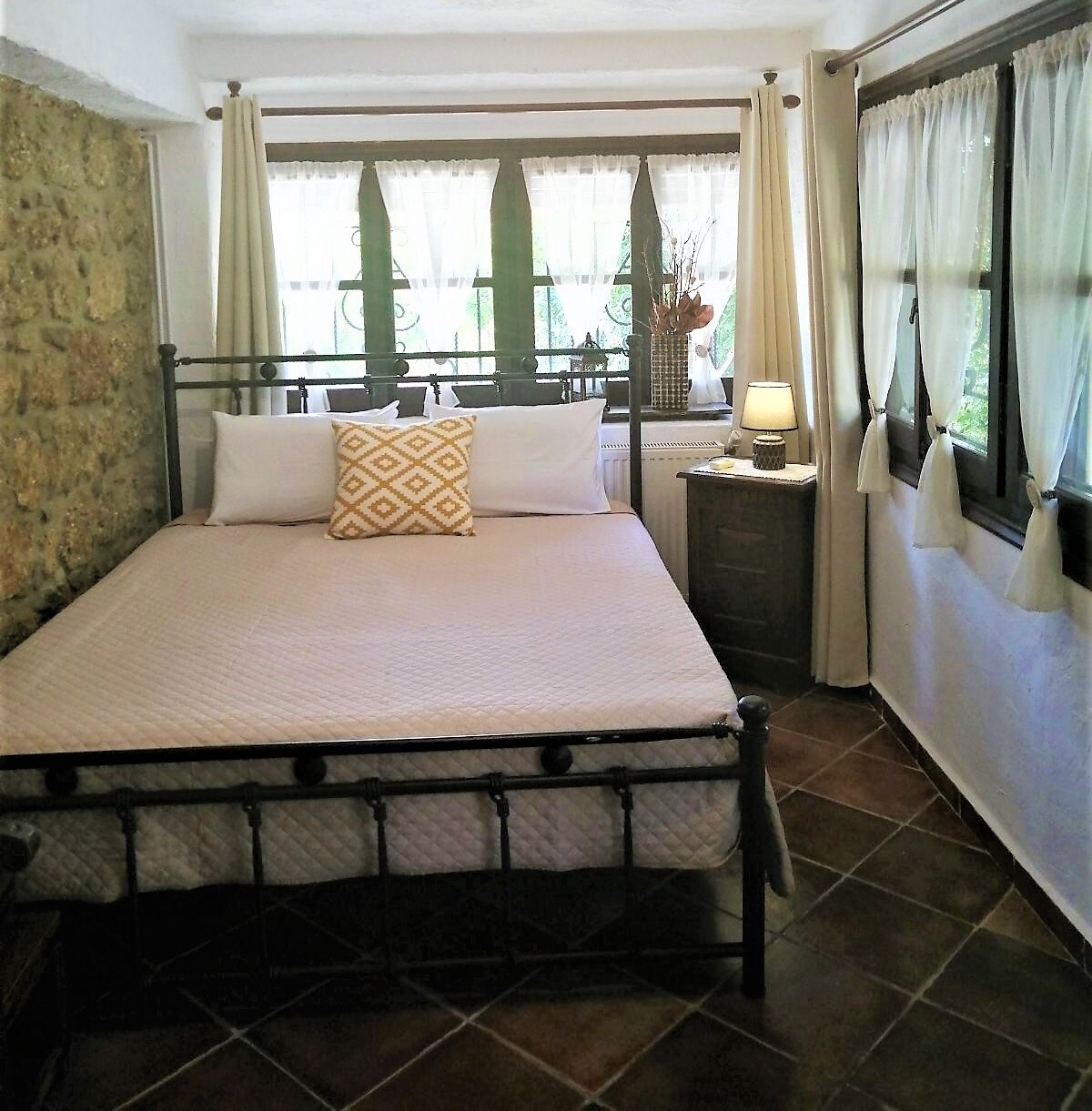 Ampelos Estate – The Stone Room