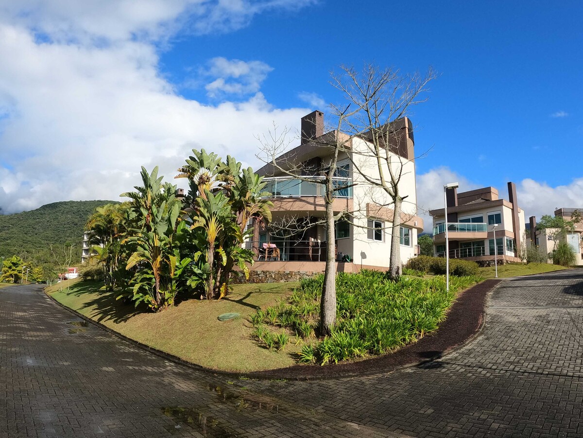 Casa de Campo com Jacuzzi em Resort