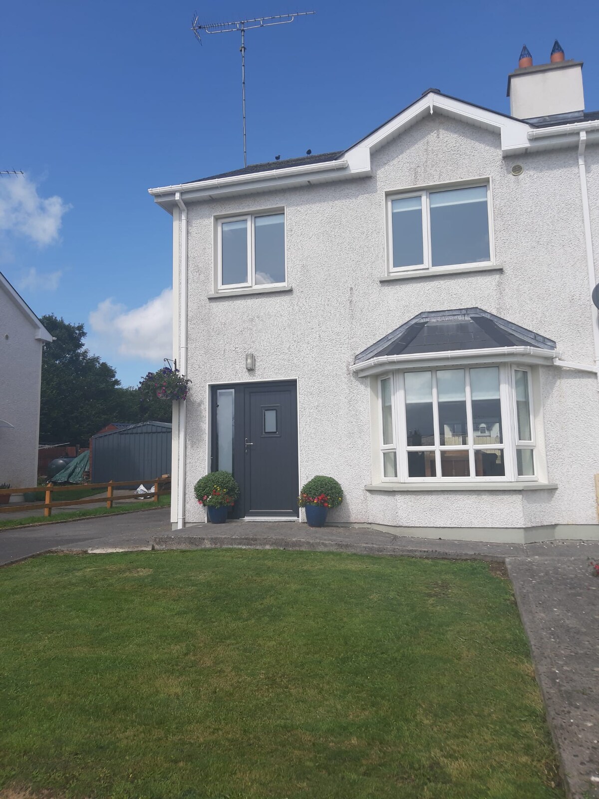 Comfortable 3 bedroom house in Strokestown