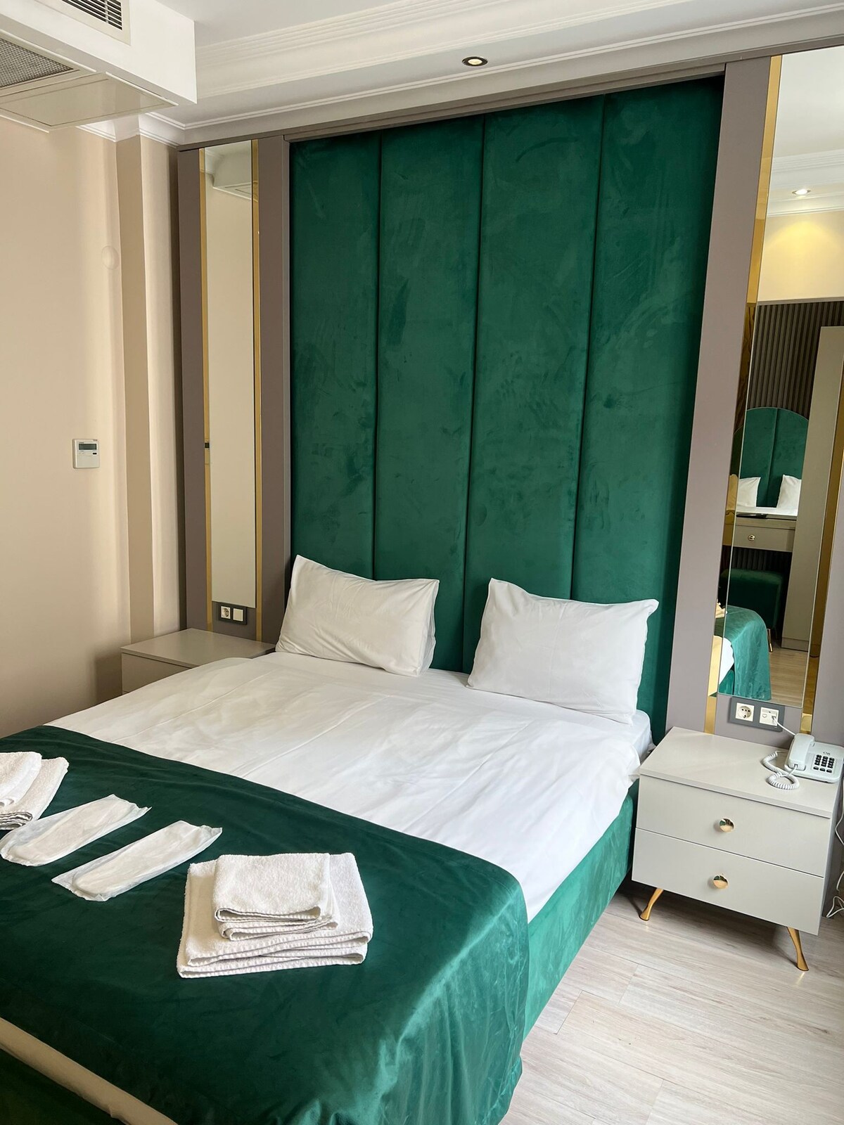 Suite with private bathroom near touristic places