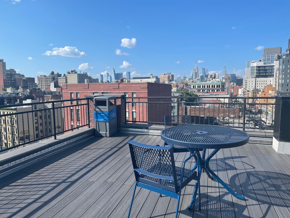 138 Bowery-Studio Suite w. Dining Area