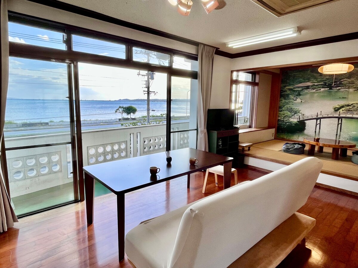 乌鲁马亨扎岛的Seaside House