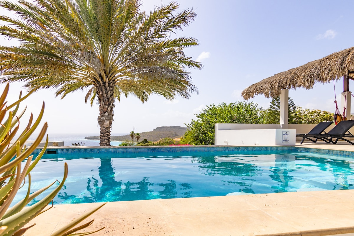 Exclusive 10p Villa: Seaview, Private Beach & Pool