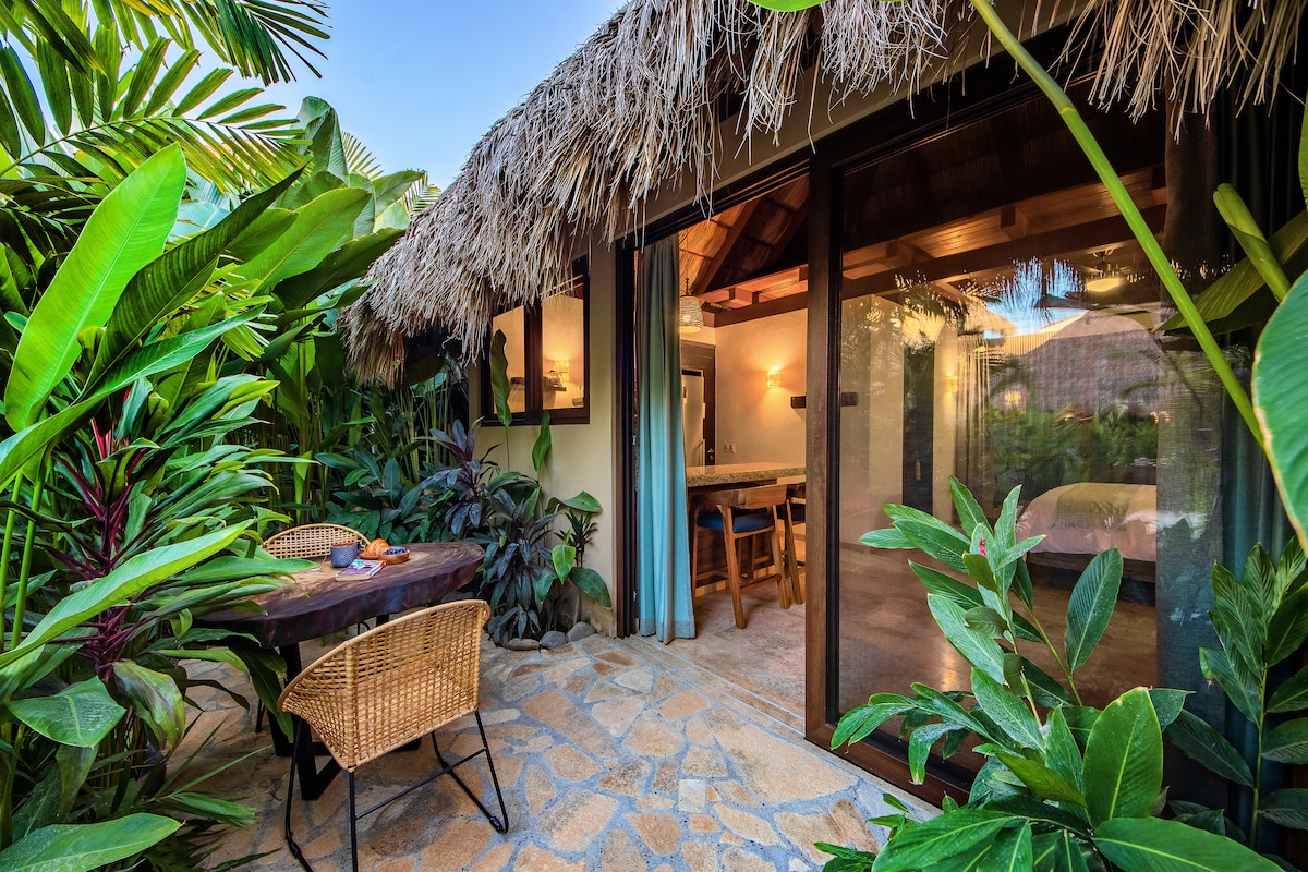 High-end bungalow in tropical oasis ("Zamia")