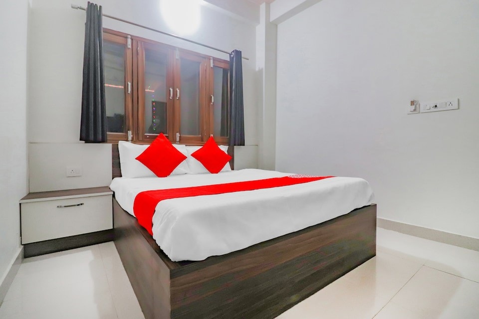 Rajlakshmi Guest House Deluxe Room