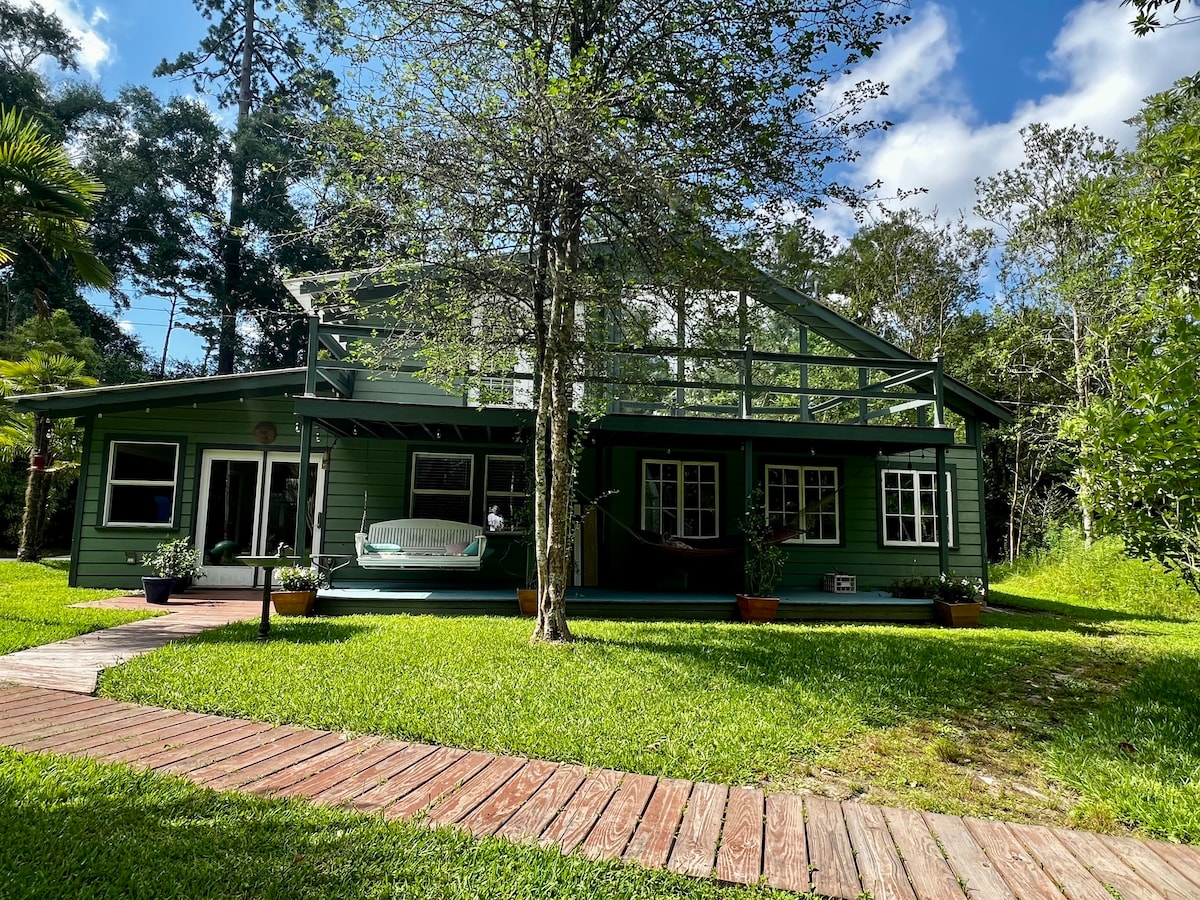 Casa Verde ~ peaceful wooded property in Covington