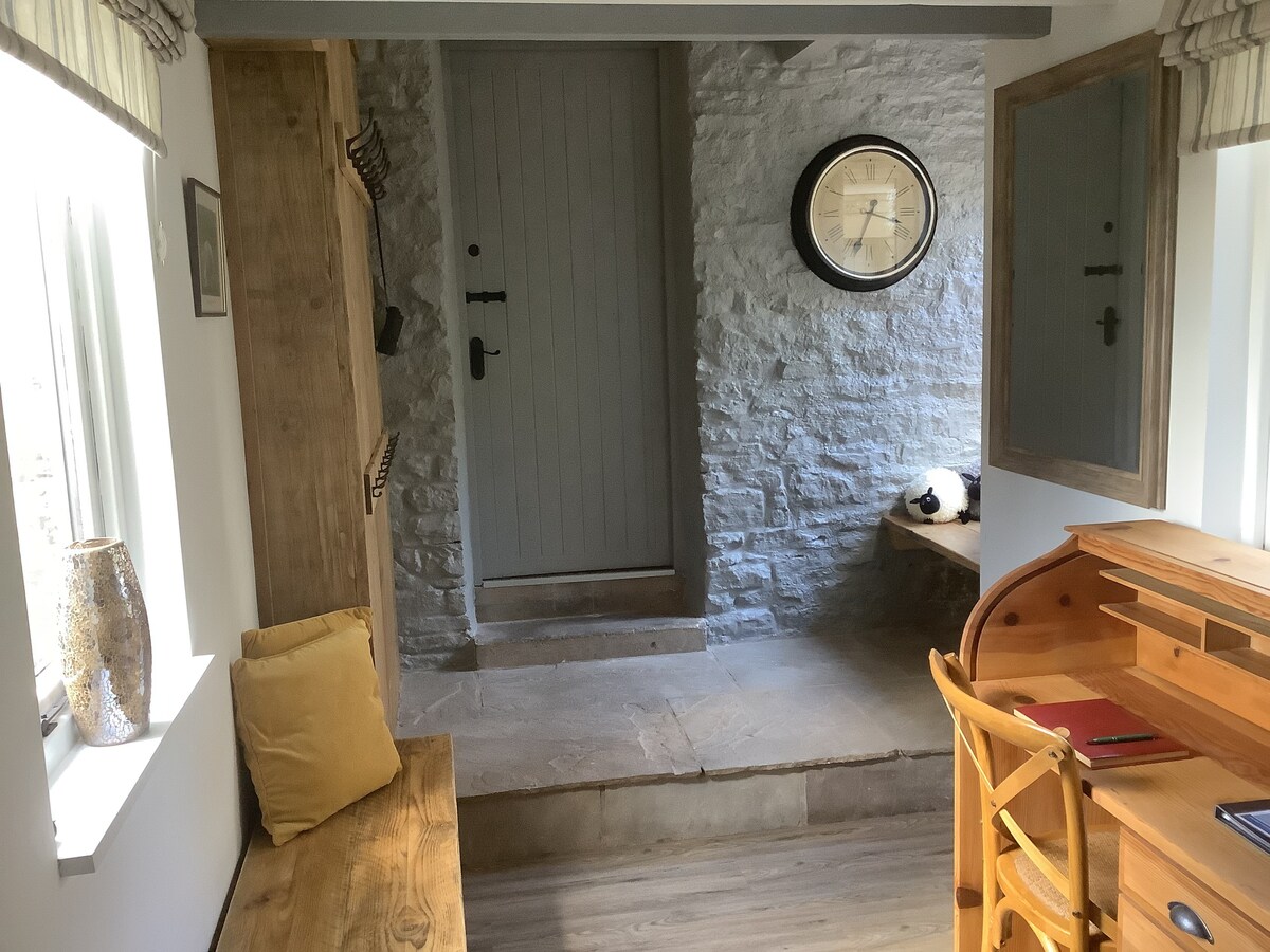 Spacious & Characterful Cottage in the Dales.