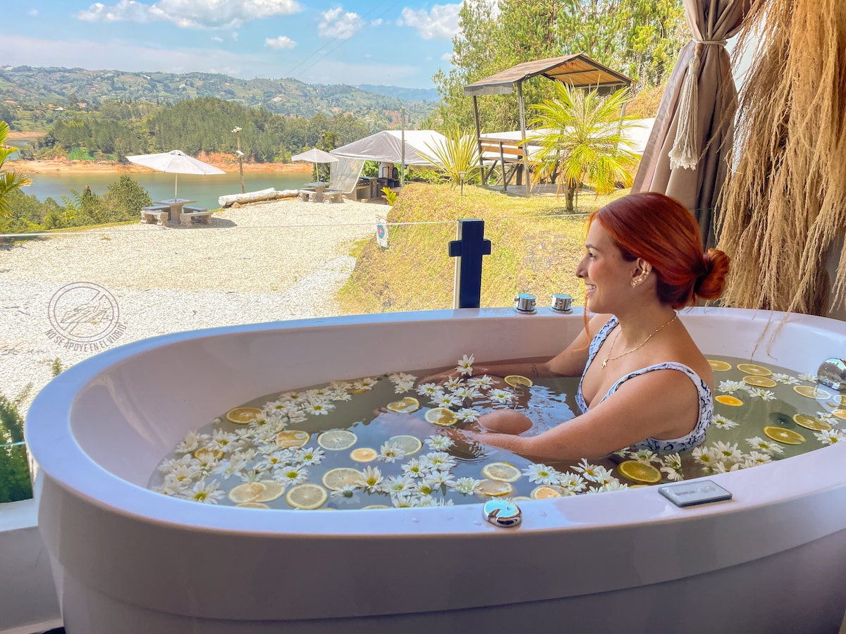 ¡Vista increíble desde jacuzzi privado + desayuno!