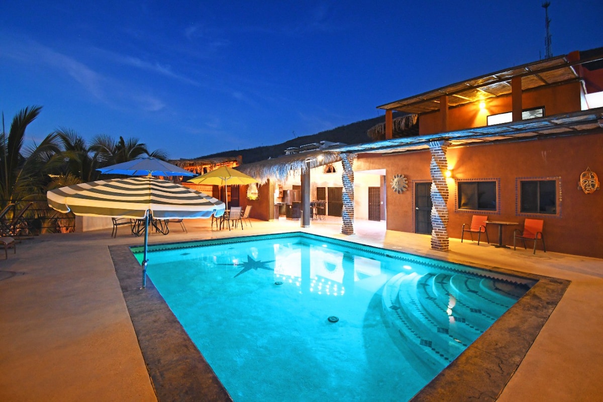 Gorgeous Villa with Pool, King Beds & Beach Nearby