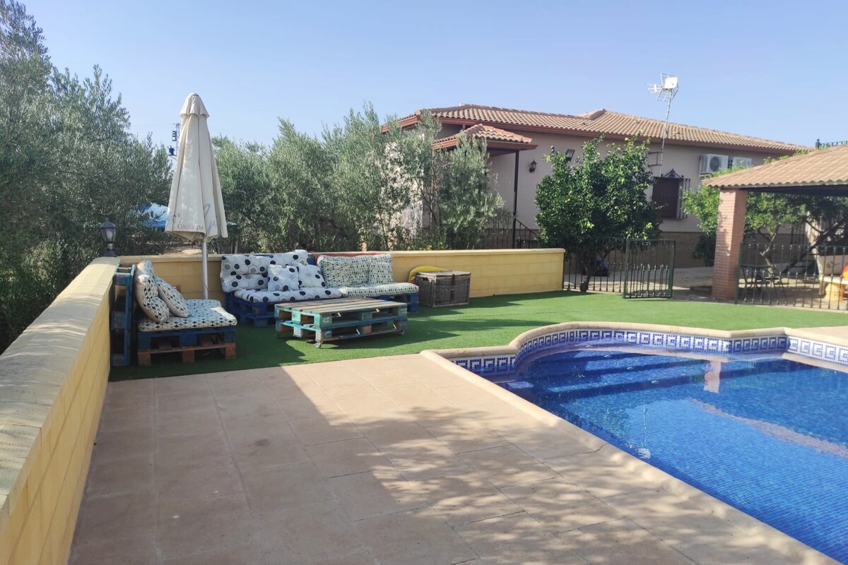 Casa Rural "LOS ABUELOS"-Setenil de las Bodegas