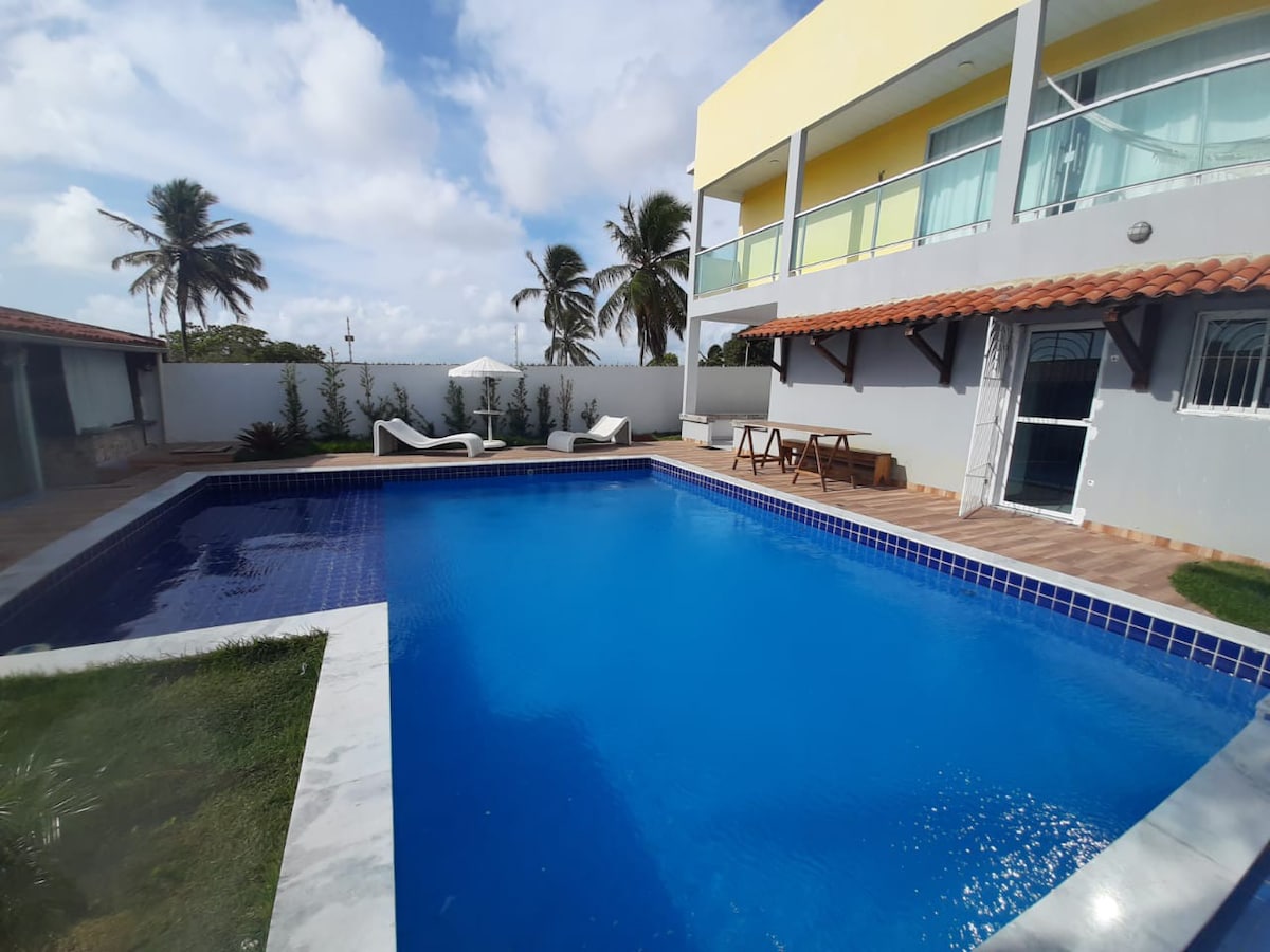 带泳池和海景的Jacumã房屋