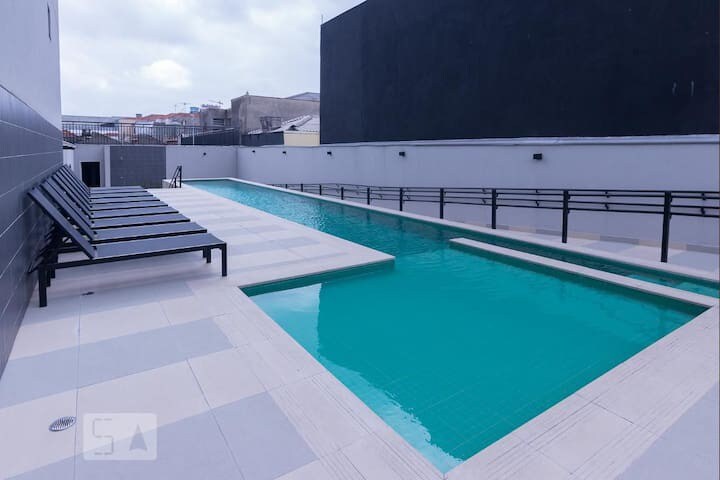 Apartamento com piscina