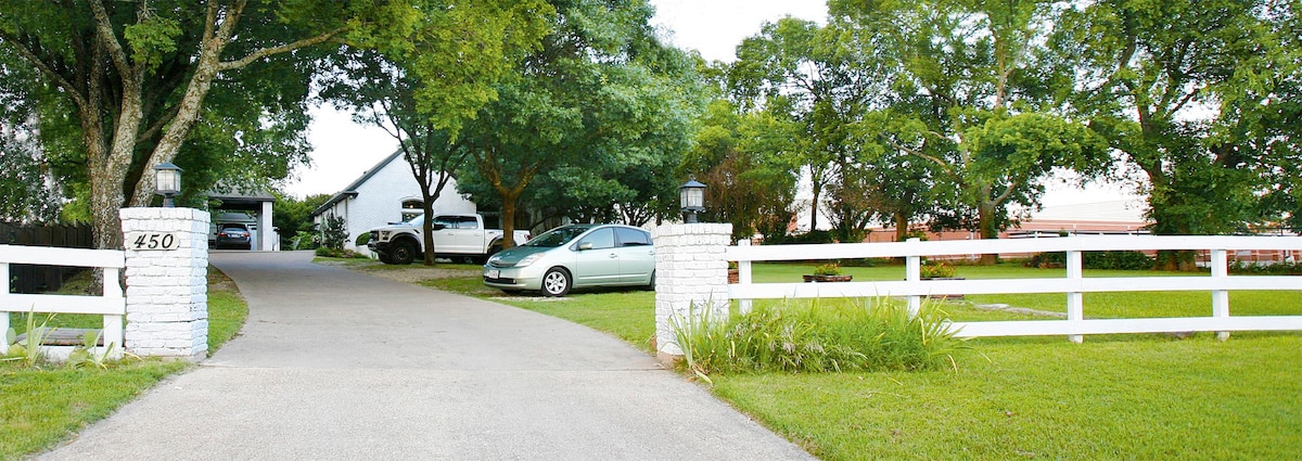 Minimalist living in McKinney