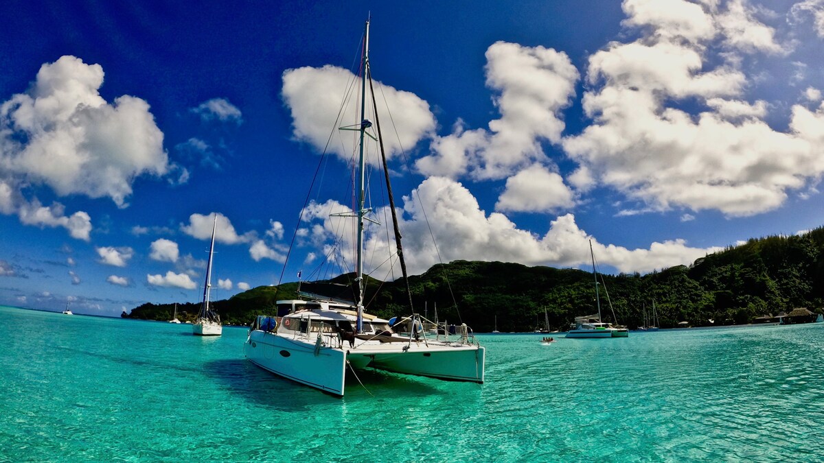 Raiatea, Taha 'a, Huahiné Catamaran全包