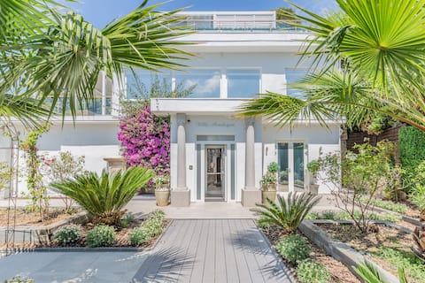 VIP Villa Sandryon in the Exclusive Cap d'Antibes