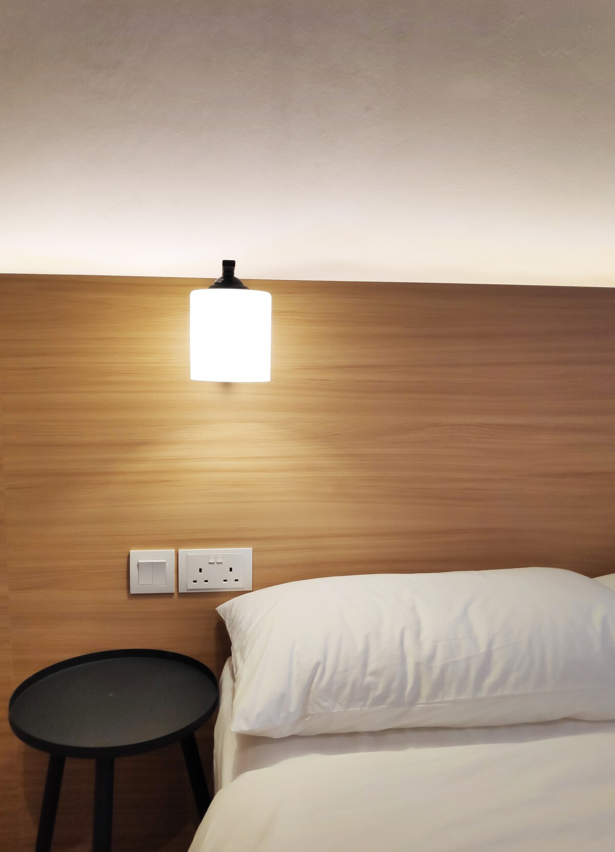 EZ套房-位于加东中心的舒适标准双人卧室