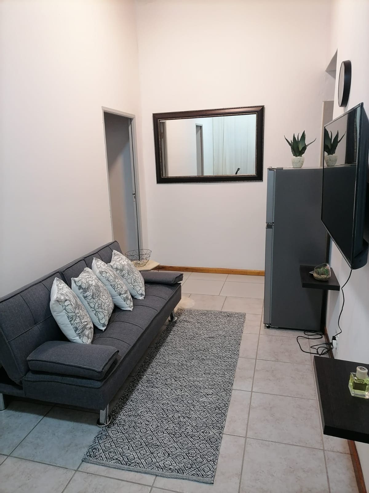 Two bedroom flatlet in Panorama