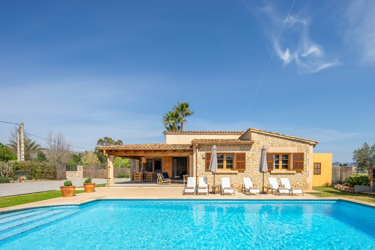 Villa Can Canavaret by SunVillas Mallorca