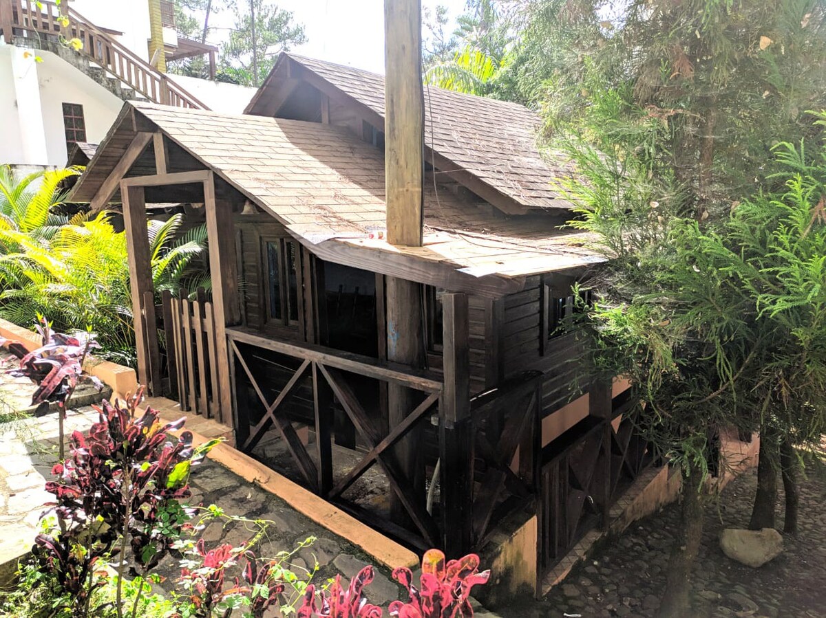 Jarabacoa温馨美丽的小木屋