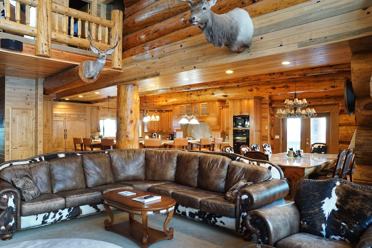 Bear Mountain Lodge