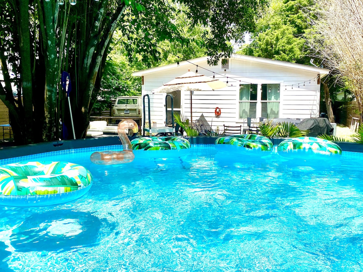 Buddy 's East Austin Oasis +闪闪发光的泳池！