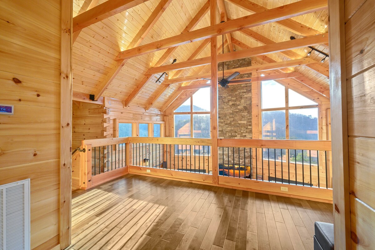 Incredible Views! | Highly Rated Family Lodge!