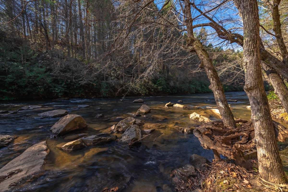 Rhode 's Rustic Retreat on Fightingtown Creek