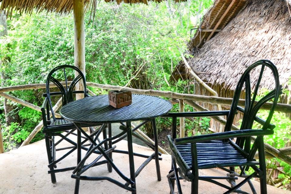 Treehouse in a Wildlife Sanctuary - Beach Access