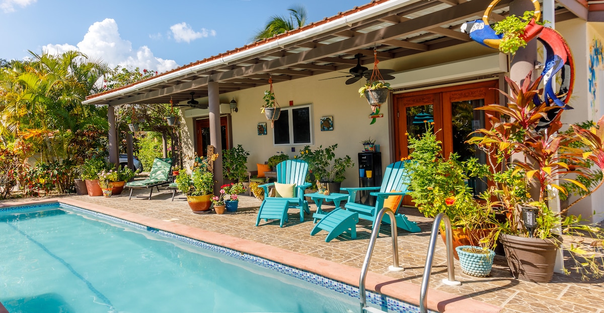 Casa de Shelley-The Luxury Poolhouse- Sleeps 2