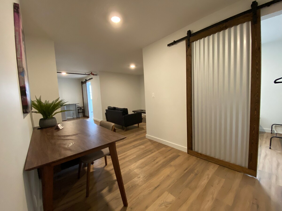 Private Double Room Urban Loft Suites RNDup