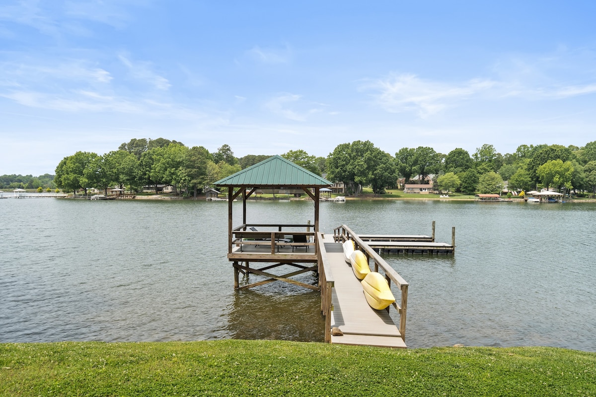 The Cabin on Lake Norman