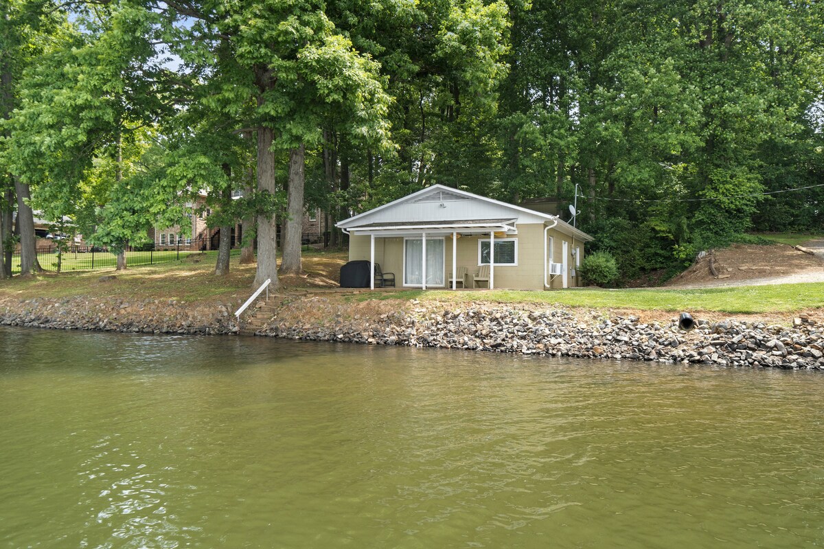 The Cabin on Lake Norman