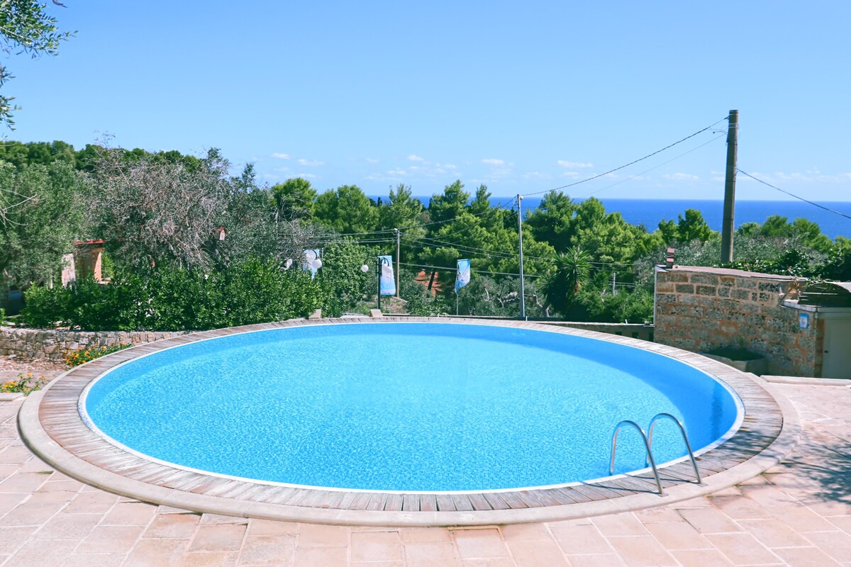 Villetta con piscina, Wi-Fi, a 500 mt mare