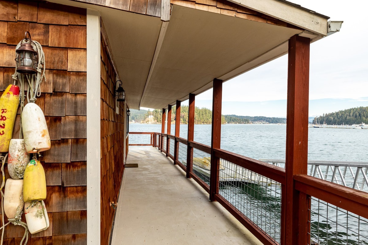 Cornet Bay Boat House (Deception Pass State Park)