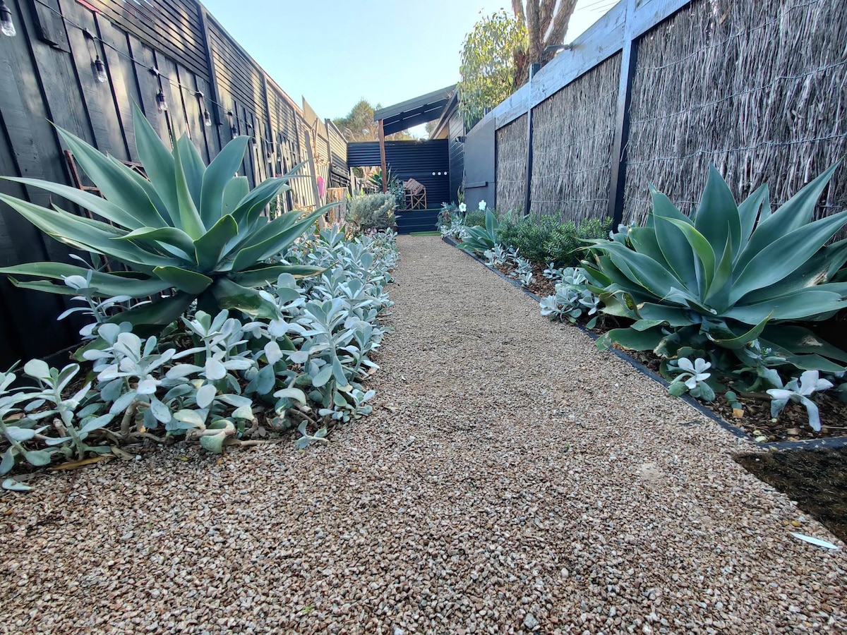 科尔尼德角（ Cape Colonnades Alleyway ）