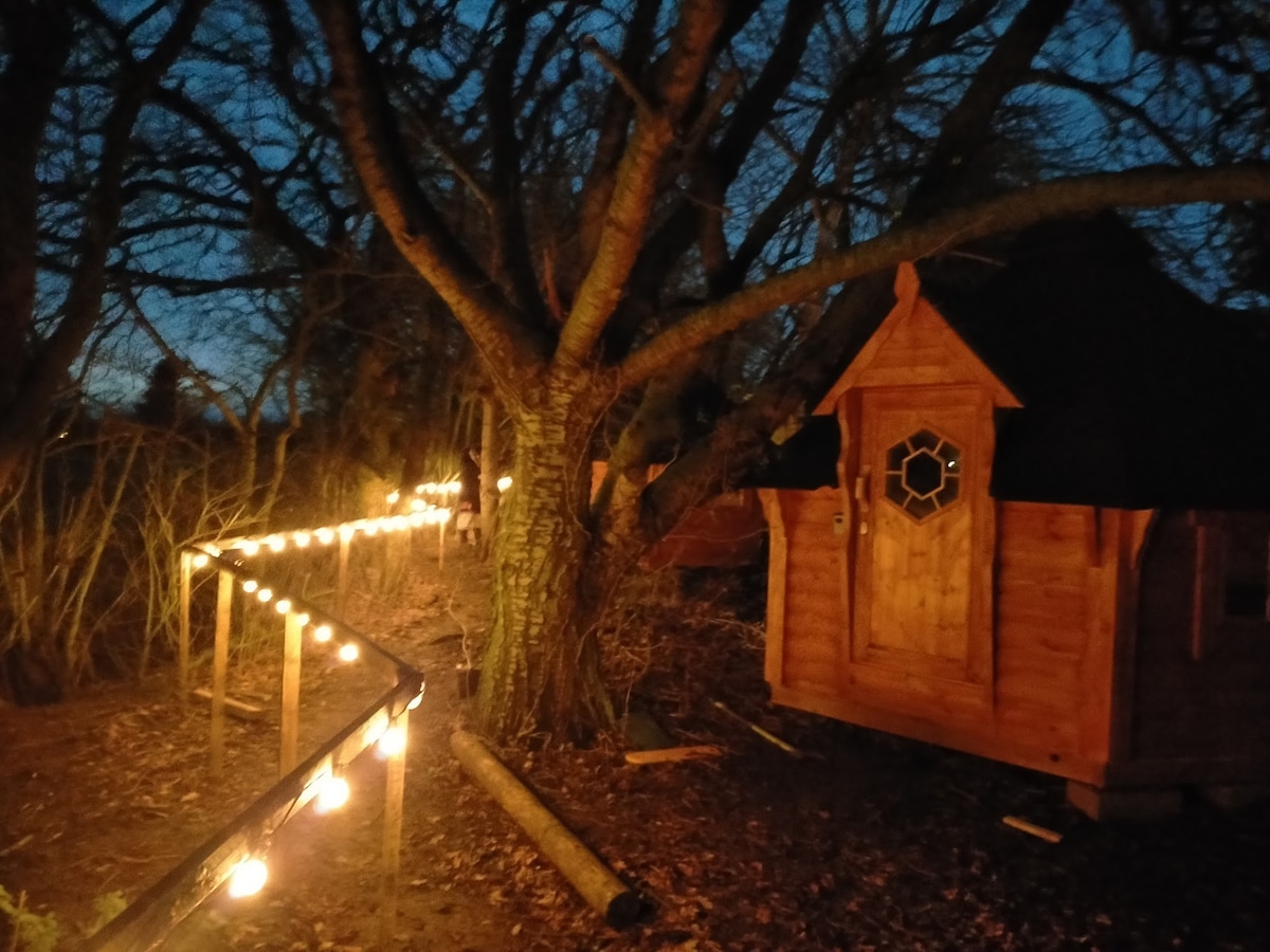 Romantic stay in our Zebra Hobbit Hut.