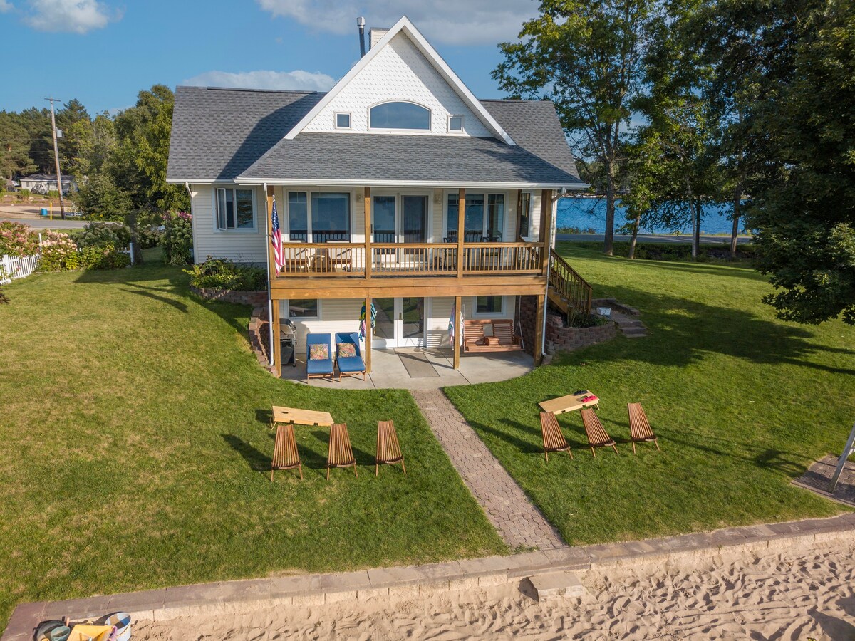 Cottage on Crystal Clear All Sports Lake