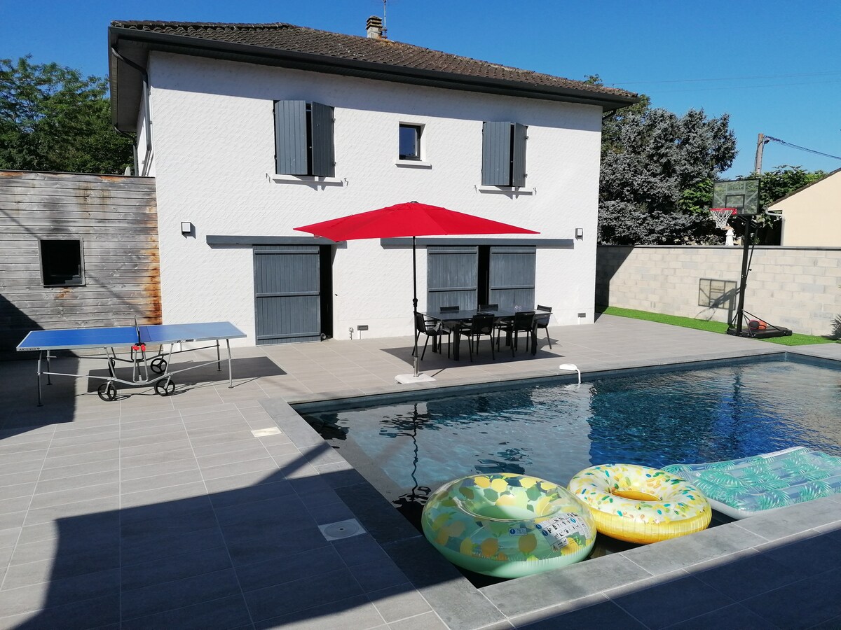 "Grande maison 170m², piscine privée et chauffée"